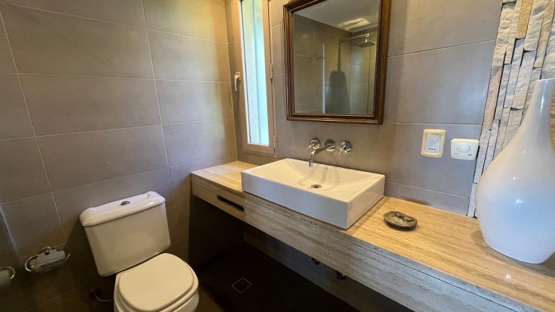 Casa en alquiler primera línea mansa